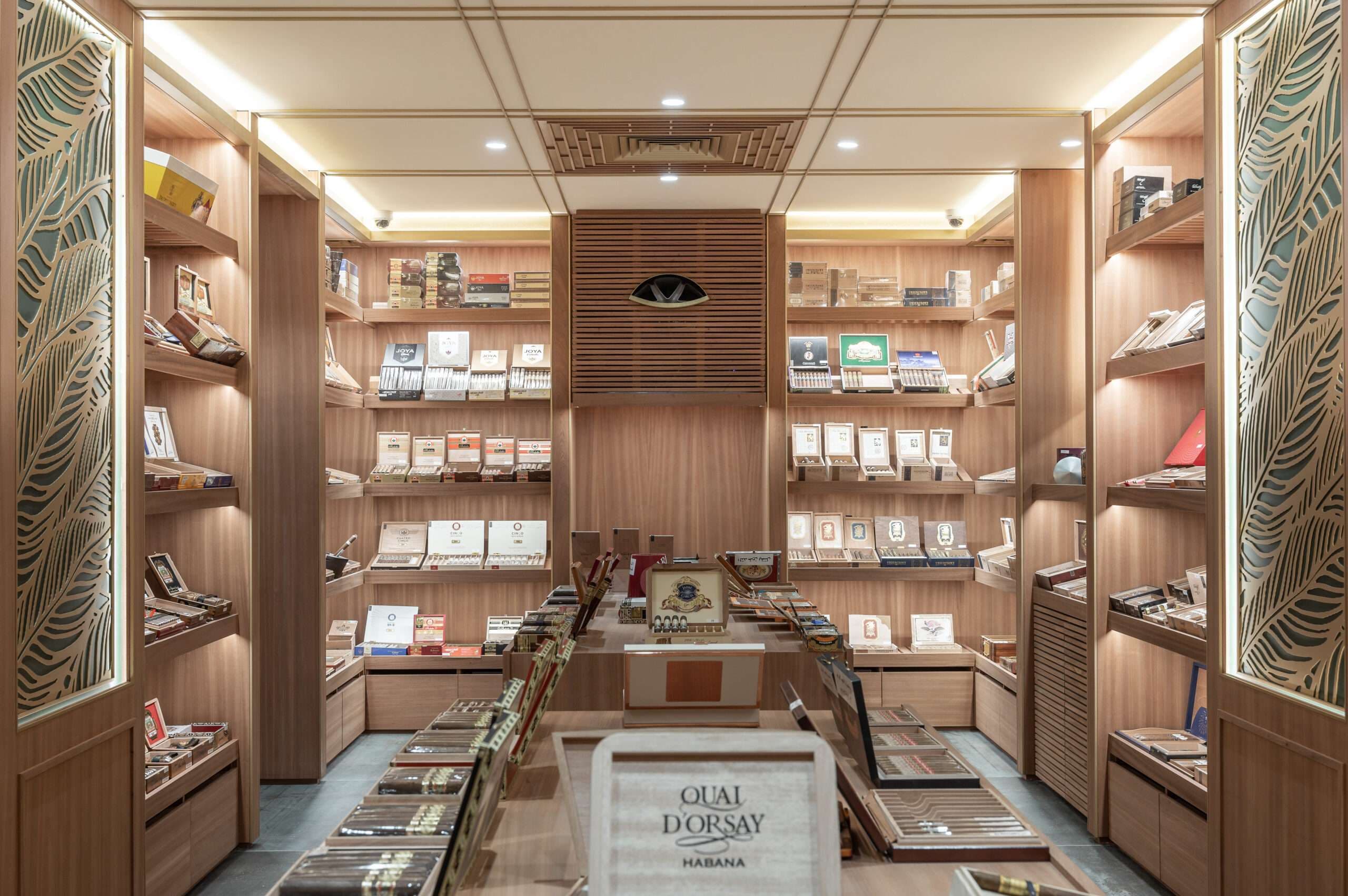 Lebanese Young Smokers Embrace New World Cigars