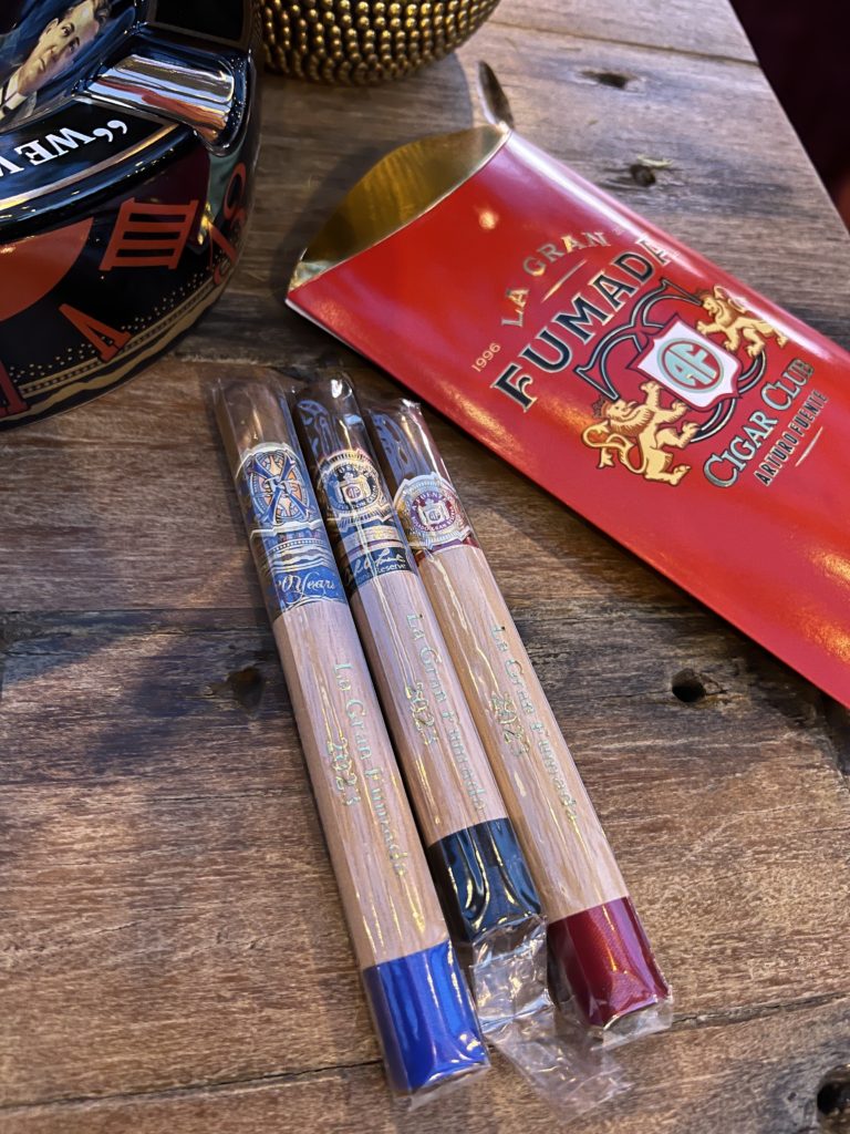 Cigars given at the entrance of La Gran Fumada Vol. II to be enjoyed during the event